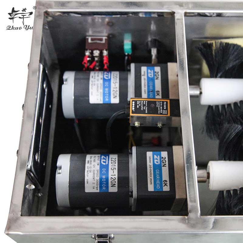 Box Type Phoeoelectric Induction Bee Brush