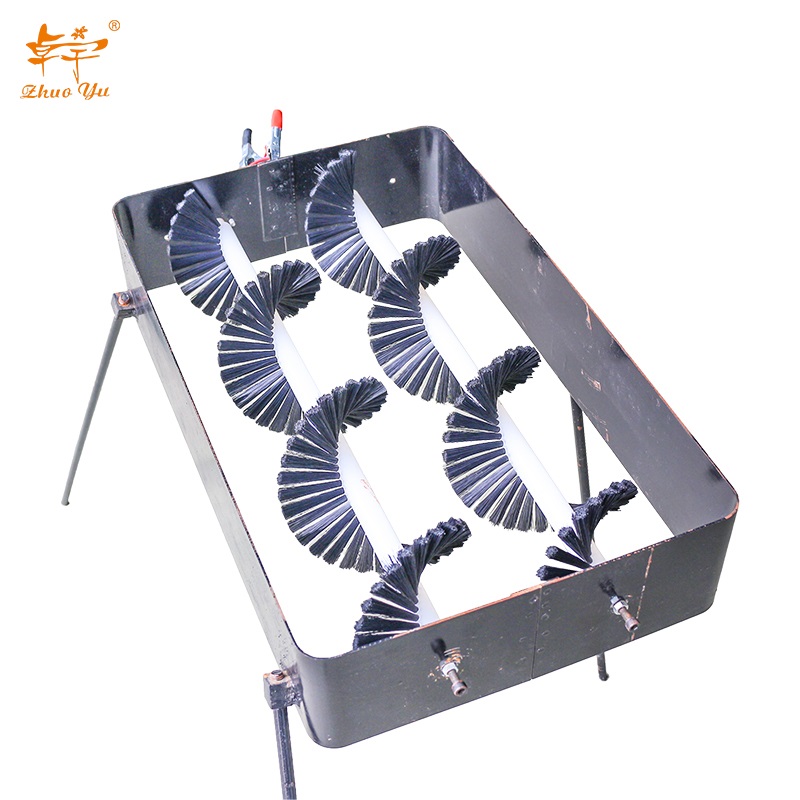 Simply Widen Automatic Beekeeping Sweeping Bee Machine/Bee Brush/drive with Holder for Driving Bee Away