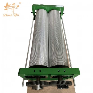 beeswax-founation-machine-roller-1 Factory Supply Roller for Manual and Automatic Electric Embossing Comb Roller Machine Beeswax Foundation Sheet Making Machine