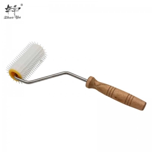 uncapping-roller-1 Beekeeping Roller Honey Fork Wheel Uncapping Fork Gear Bee Honeycomb Supplies Tools Bees Beekeeper Apiculture