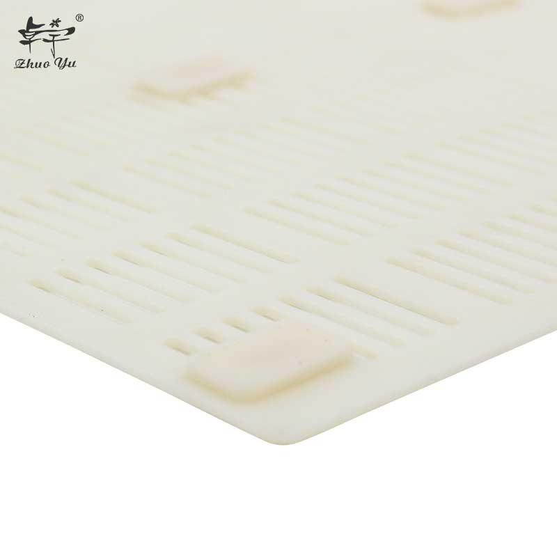 High Quality Wholesale 250GComb Honey Box Baffle Food Grade Comb Honey Bee Container Cassette