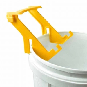 塑料蜂蜜桶支架-1 Honey Bucket Bracket New Plastic Material Beekeeping Tool Honey Tank Plastic Honey Pail Stand Support Beekeeper